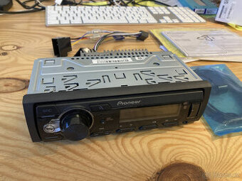 Autorádio Pioneer MVH-330DAB + handsfree mikrofon