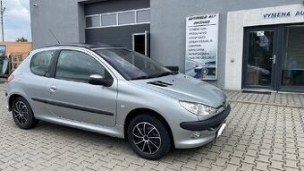 Peugeot 206, 1,4i 55 KW /// AUTOMAT /// RV 1/2004