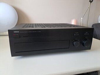 Yamaha AX 590