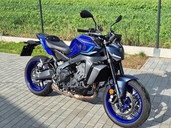 Yamaha MT 09 téměř nová, 2025 V ZÁRUCE
