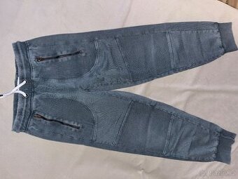 Dětské tepláky nove vel.134