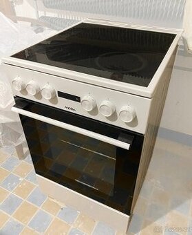 sklokeramický sporák s troubou E50 Mora C 2240 CW