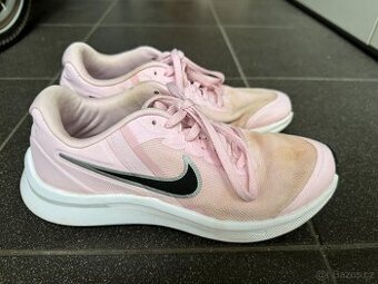 PRODÁM KVALITNÍ TENISKY NIKE, VELIKOST 36