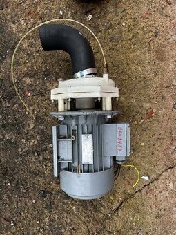 Elektromotor MEZ Mohelnice 3f mot. 1,1kW s přírubou