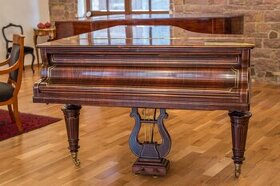 Historický klavír Erard rok výroby 1875