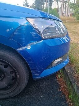 Pravý přední blatník fabia 3 race Blue