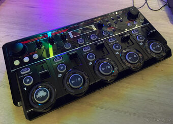 Boss RC-505 jako nový