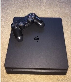 PlayStation 4, s účtem...
