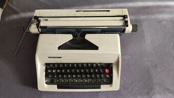 Psací stroj Consul 2224 r.v.1975