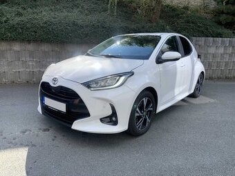 Toyota Yaris 1.5 HYBRID 96 kW 1.MAJITEL r.v. 2024 DPH