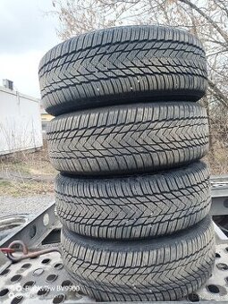 Zimní pneumatiky Aplus A701 205/55 R15 na disků FORD.