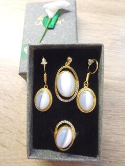 Pozlacený set s kočičím okem