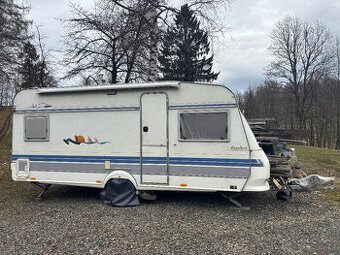 Karavan Hobby 495