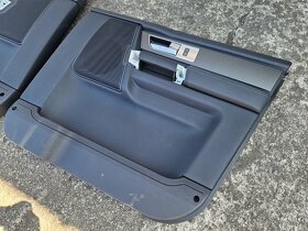 Discovery 4 obložení dveří spolujezdec + zadní