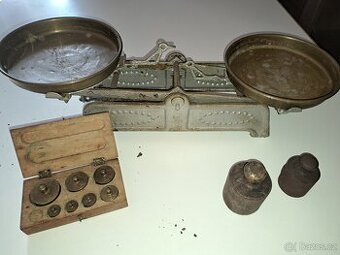 Starožitná váha + 2x svicen