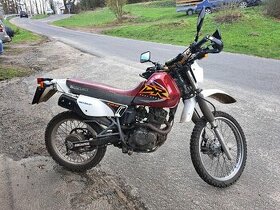 Suzuki DR 125 SE