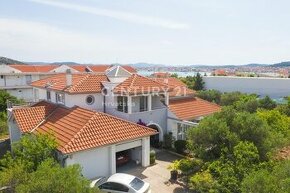 Prodej luxusní vily na ostrově Murter, 398 m2 - park Kornati