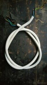 kvalitní silný kabel na 380V pro připojení sporáku