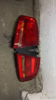Audi A4 B8 - zadní světla