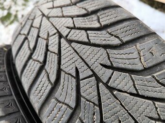 Zánovní Kumho 195/65/15 najeto 1000km