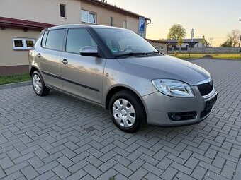 Škoda Fabia2 1.2 51kw 1.maj klima šíbr vyhřívané sedačky