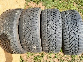 Zimní pneu Dunlop 235/55 r17