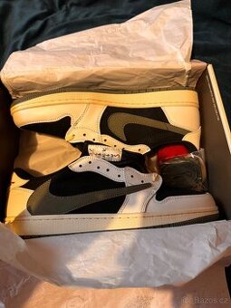 Travis Scott x Air Jordan 1 Low OG “Olive”