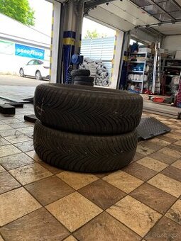 205/60r16 Kumho celorocni