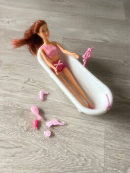 Barbie s vaničkou a příslušenstvím