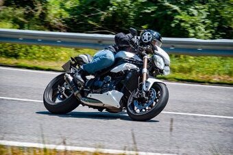 Triumph Speed Triple 1050 R.v. 2011