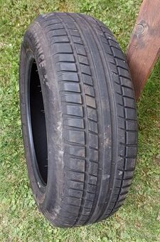 prodám 1 kus letní pneu Road Performance 195/65R15-019