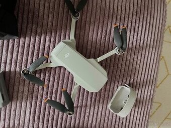 DJI Mini 2 SE Fly More Combo (pojistka do 9-2025)
