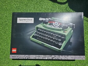 Lego IDEAS Typewriter