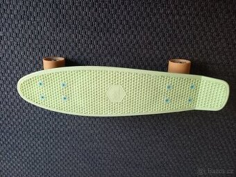 Zánovní Penyboard skateboard