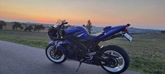 Yamaha YZF R1