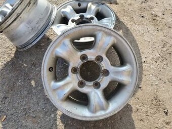 r15" Alu kola Nissan Terrano SUV 6x139,7 7jx15