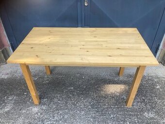 jídelní stůl 75 x 135, odmontovatelné nohy, vlastní odvoz