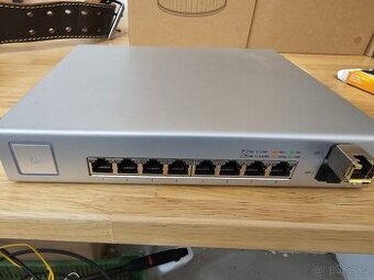 UBIQUITI UniFi US-8-150W PoE