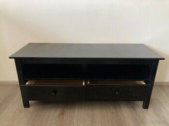 TV stolek
