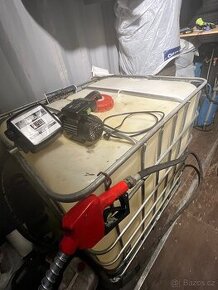 Nádrž na naftu IBC 1000 litr. + výdejní sestava