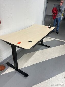 Výškově nastavitelný stůl (elektrický) 160x80 70-120cm