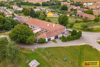 Kojátky - RD vícegenerační - 3+1 a 3+1, zahrada, garáže - ro