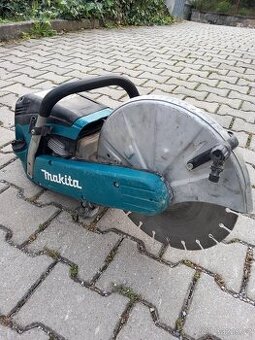 Benzinova rezacka na beton Makita