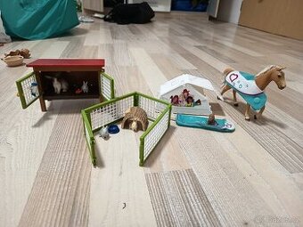 Schleich králíkárna a stan