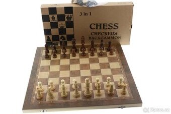 Dřevěný šachový set 3v1 – šachy, dáma, vrhcáby 44x44 cm