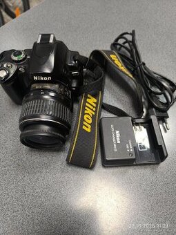 fotoaparát Nikon D40 zrcadlovkavčetně objektivu