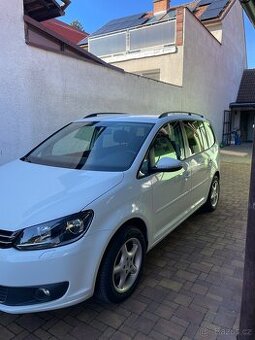 Volkswagen Touran 2.0 TDI DSG, 2015, automat, tažné, 5 míst