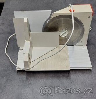 Elektrický kráječ značky Gorenje