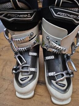 Lyžařské boty FISCHER RC ONE 110 PRO vel. 39/ 255