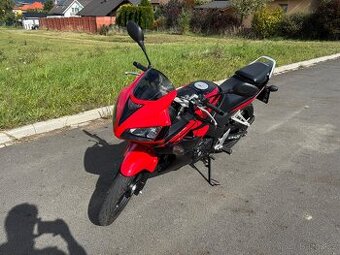 Honda cbr 125R 2011